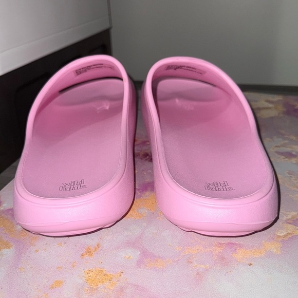 NWOT! Size 10 PINK Wild Fable Slide Sandals - Picture 6 of 8